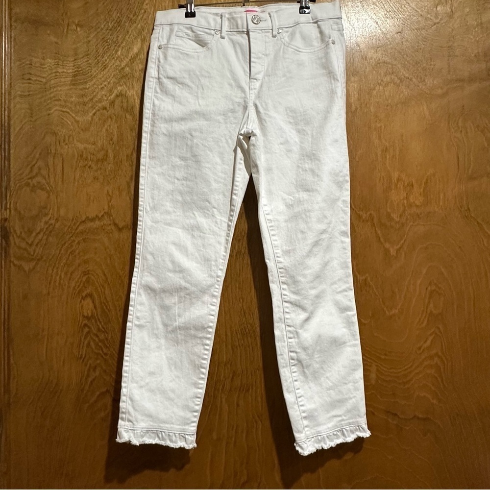 Lilly Pulitzer South Ocean Resort White Crop Denim with Ruffle Hem Size 8 - EUC